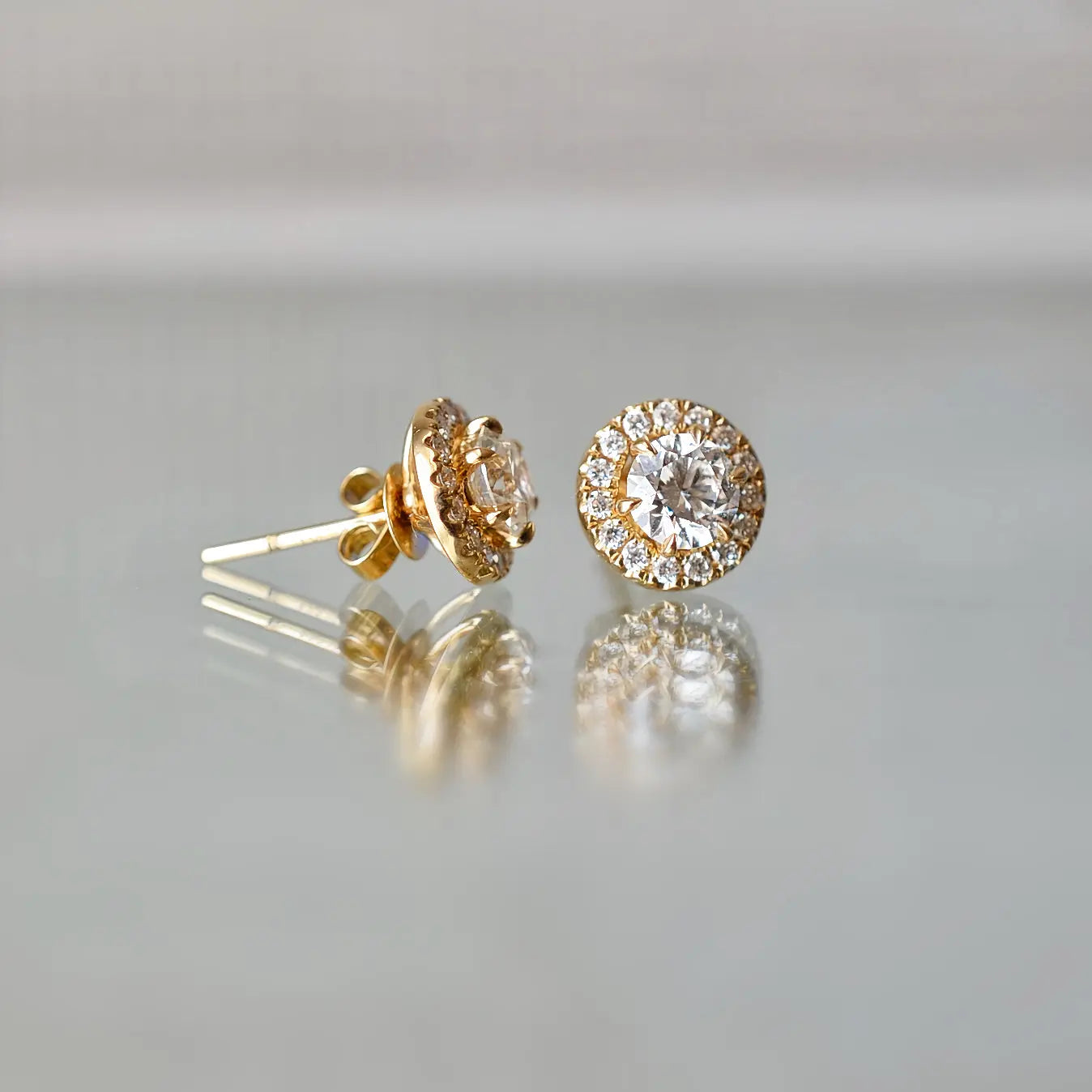 Boucles d'oreilles Elise - Diamant de laboratoire - Rond 0,5 carat (2 X) - Halo modulable - Or jaune 18K Diamelys