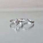 Bague de fiançailles Vega - Diamant de laboratoire - 1,04 carats - Rond - Or blanc 18K - taille 52 diamelys