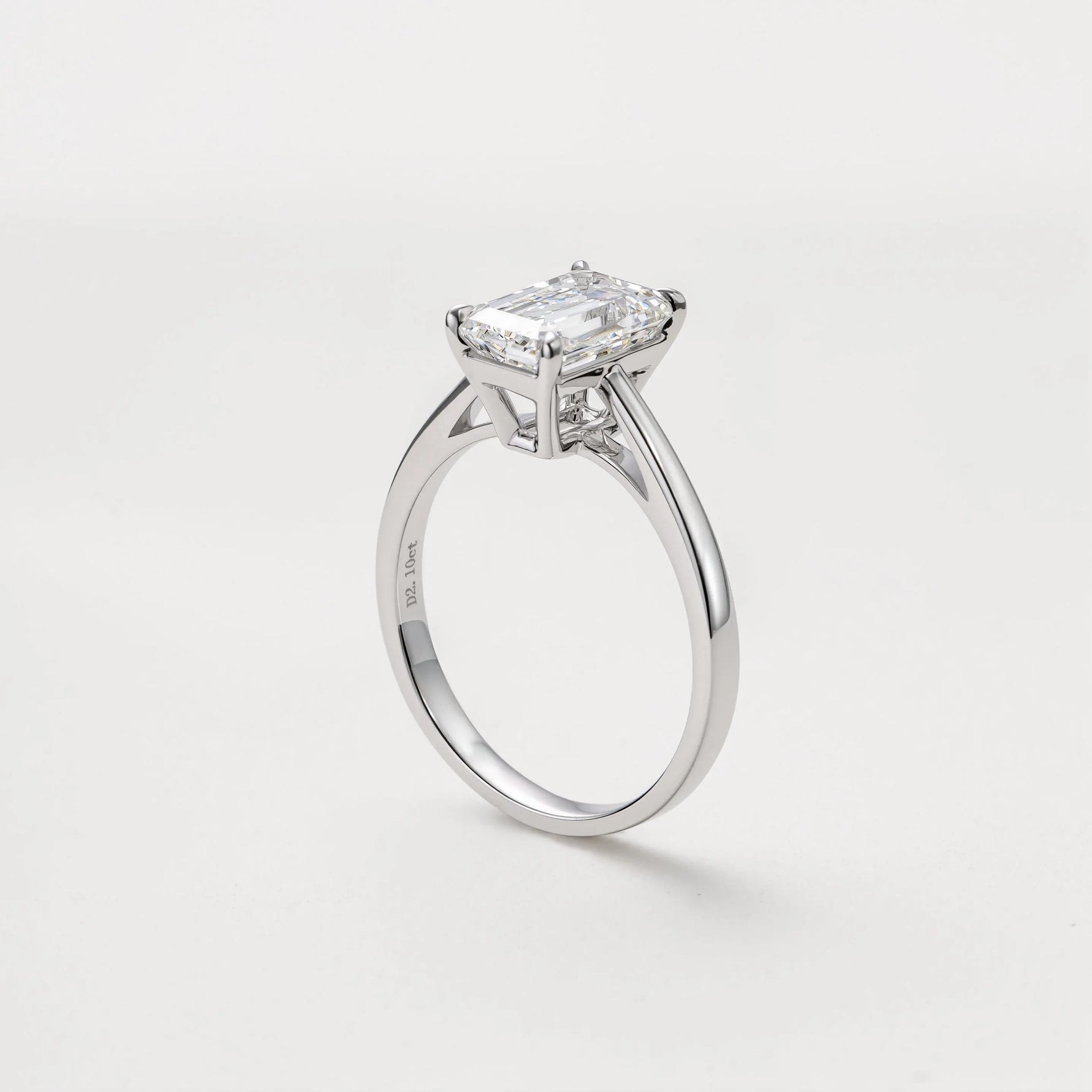 Bague de fiançailles Lune ll - Diamant de laboratoire - 2,1 carats - Émeraude -Or blanc 18K - taille 52 diamelys