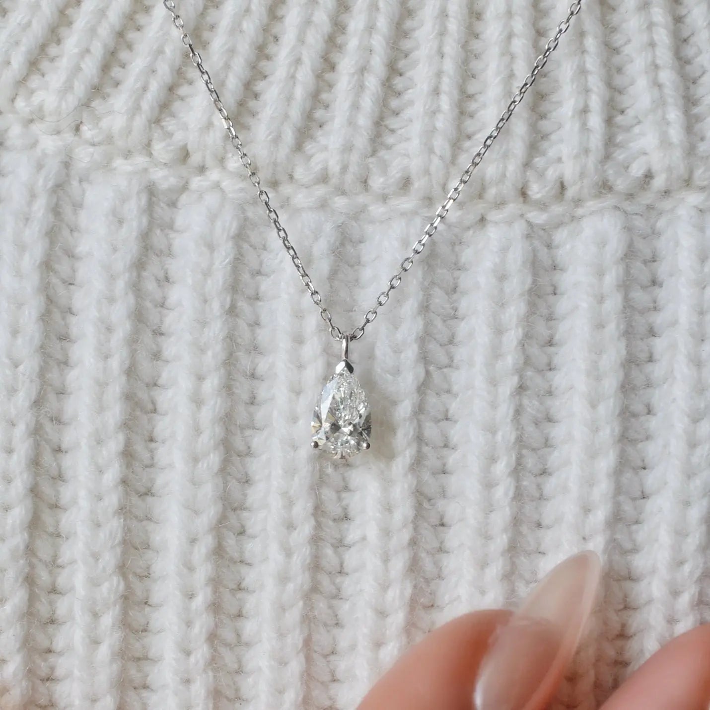 Collier Nova – Or blanc 14 carats – Poire 1 carat diamelys