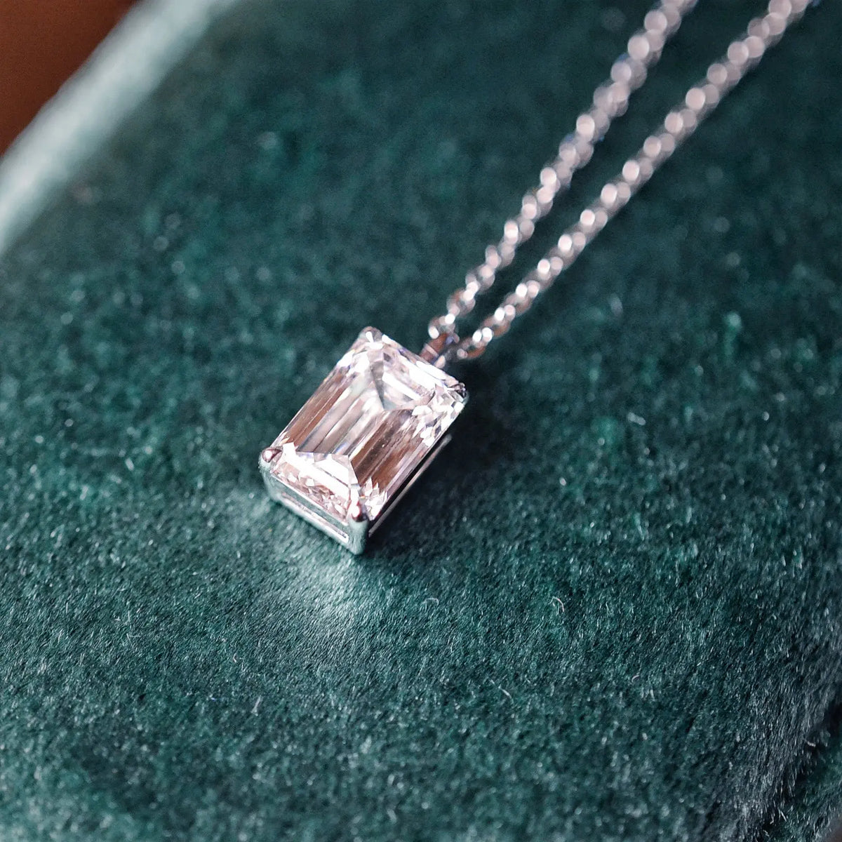 Collier Lune ll – Diamant de laboratoire - 2,1 carats - Émeraude - Or blanc 18K diamelys