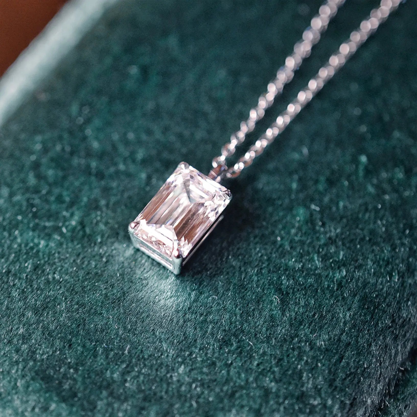 Collier Lune ll – Diamant de laboratoire - 2,1 carats - Émeraude - Or blanc 18K diamelys